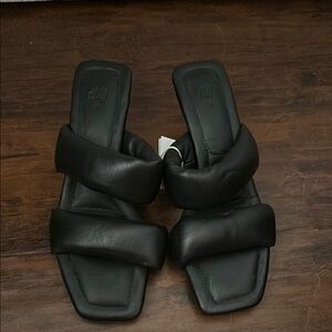 H&M Black Padded Sandals